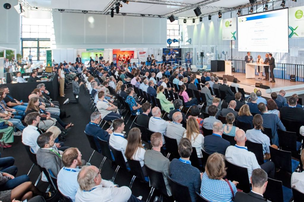 Conférence plénière sur la digitalisation des transports publics en 2024